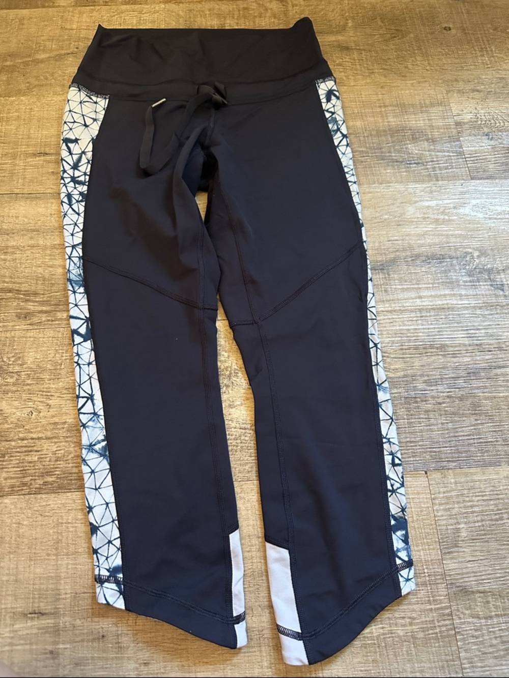 lululemon athletica Black Leggings with White & Navy Geo Side Panels